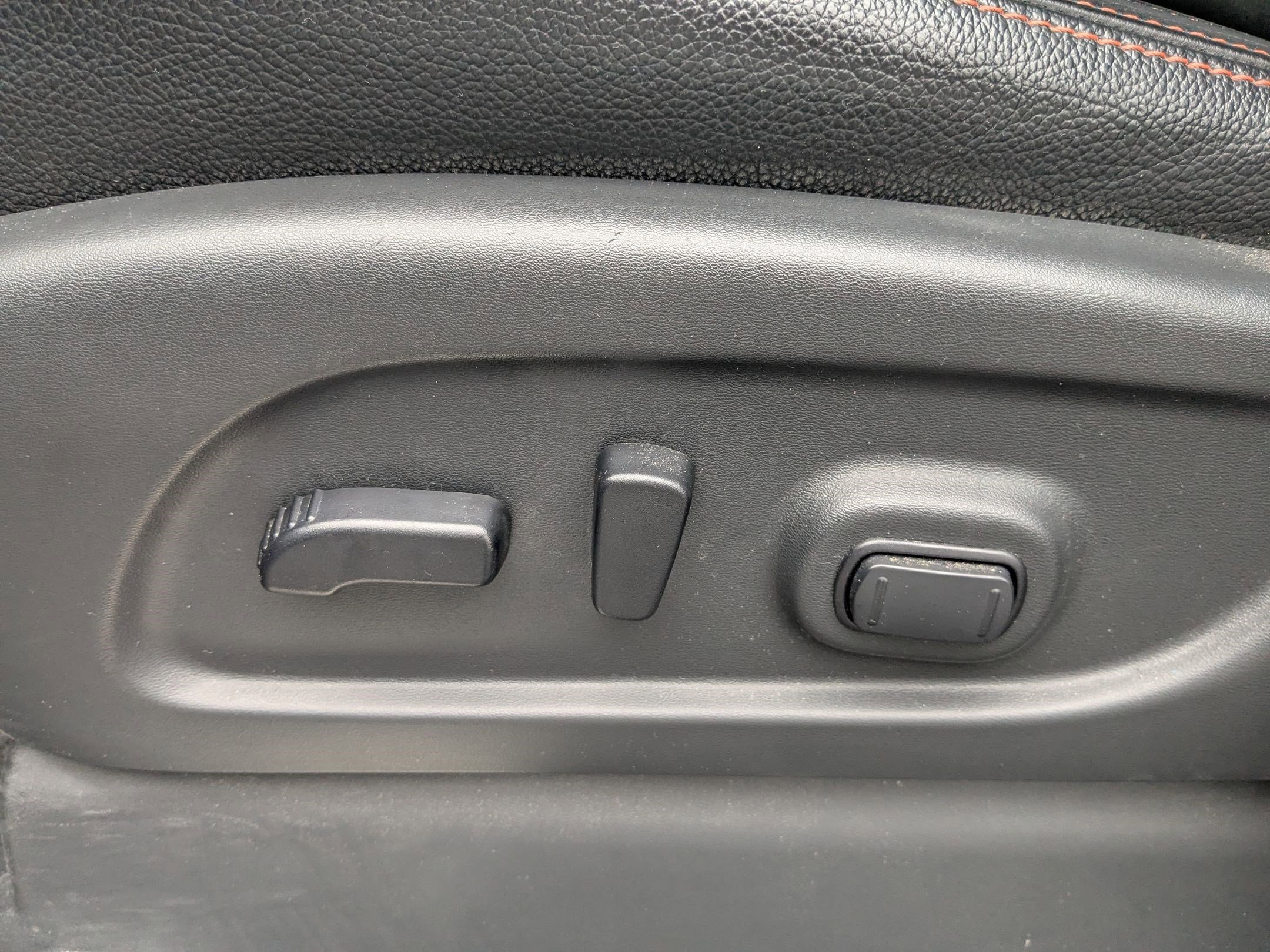 Used 2021 Nissan Titan PRO-4X w/ Pro-4x Convenience Package image 31