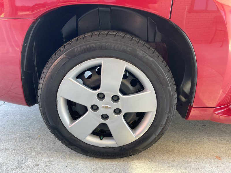 Used 2011 Chevrolet HHR LS image 19