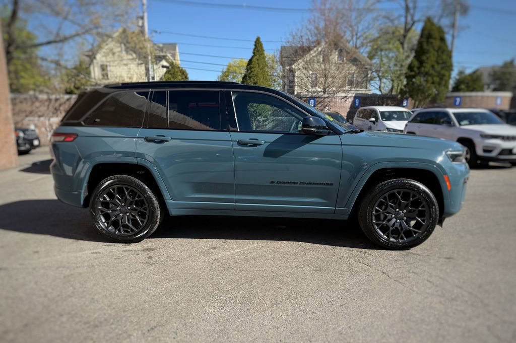 New 2026 Jeep Grand Cherokee Summit AWD/4WD image 4