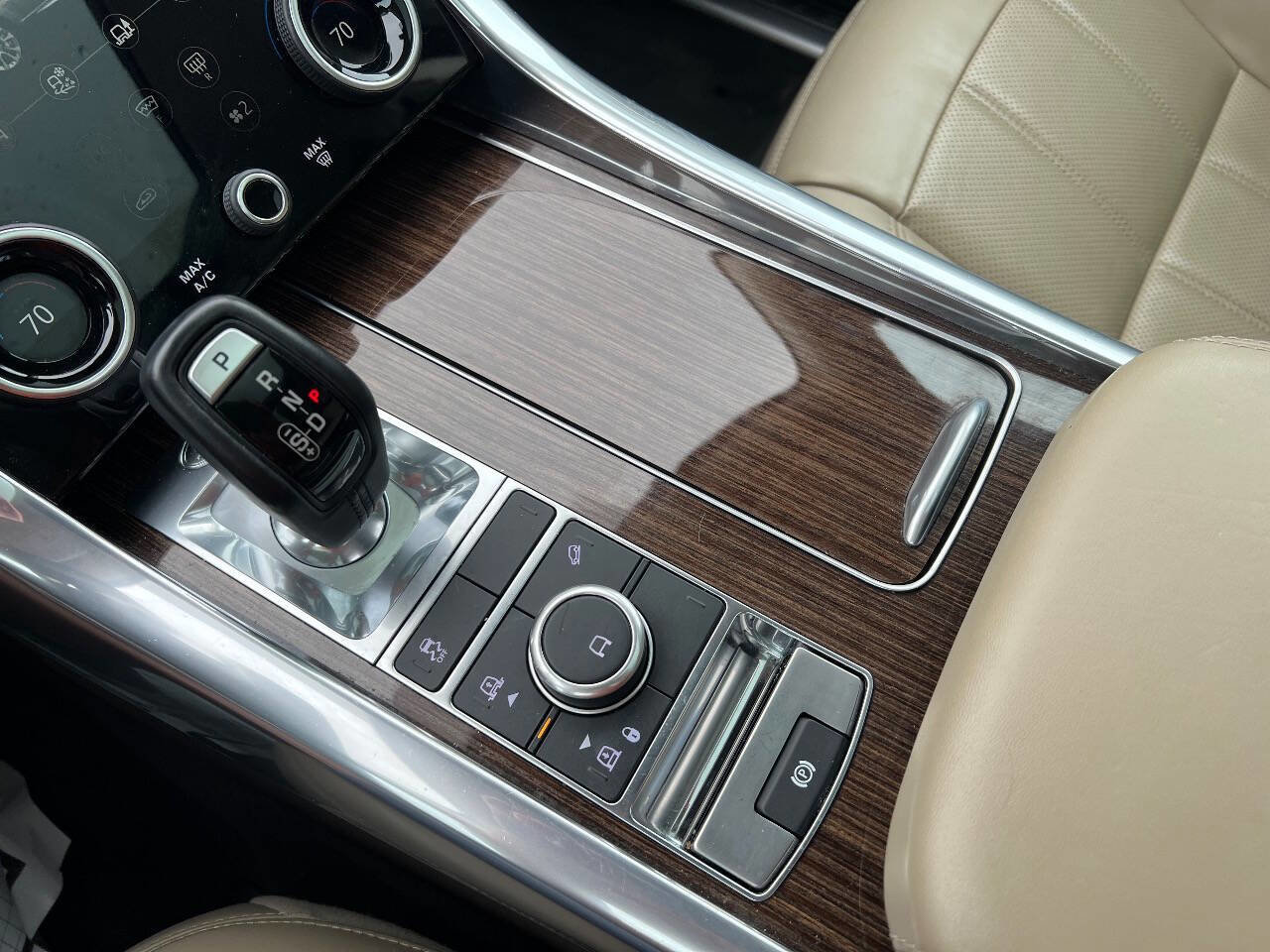 Used 2019 Land Rover Range Rover Sport HSE image 14