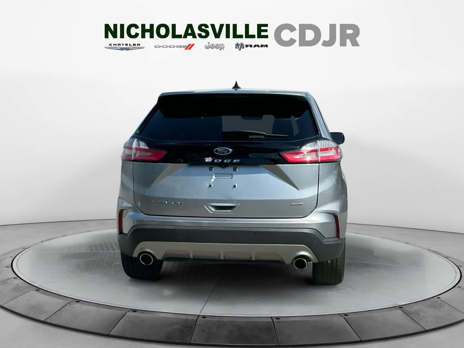 Used 2022 Ford Edge Titanium AWD/4WD image 4