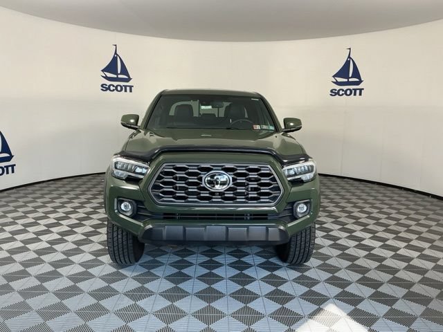Used 2021 Toyota Tacoma TRD Off-Road w/ TRD Premium Off Road Package AWD/4WD image 2