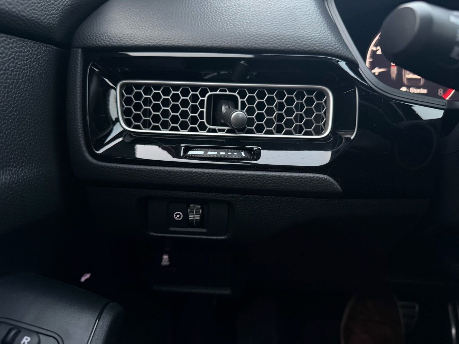 Used 2025 Honda Civic Sport image 24