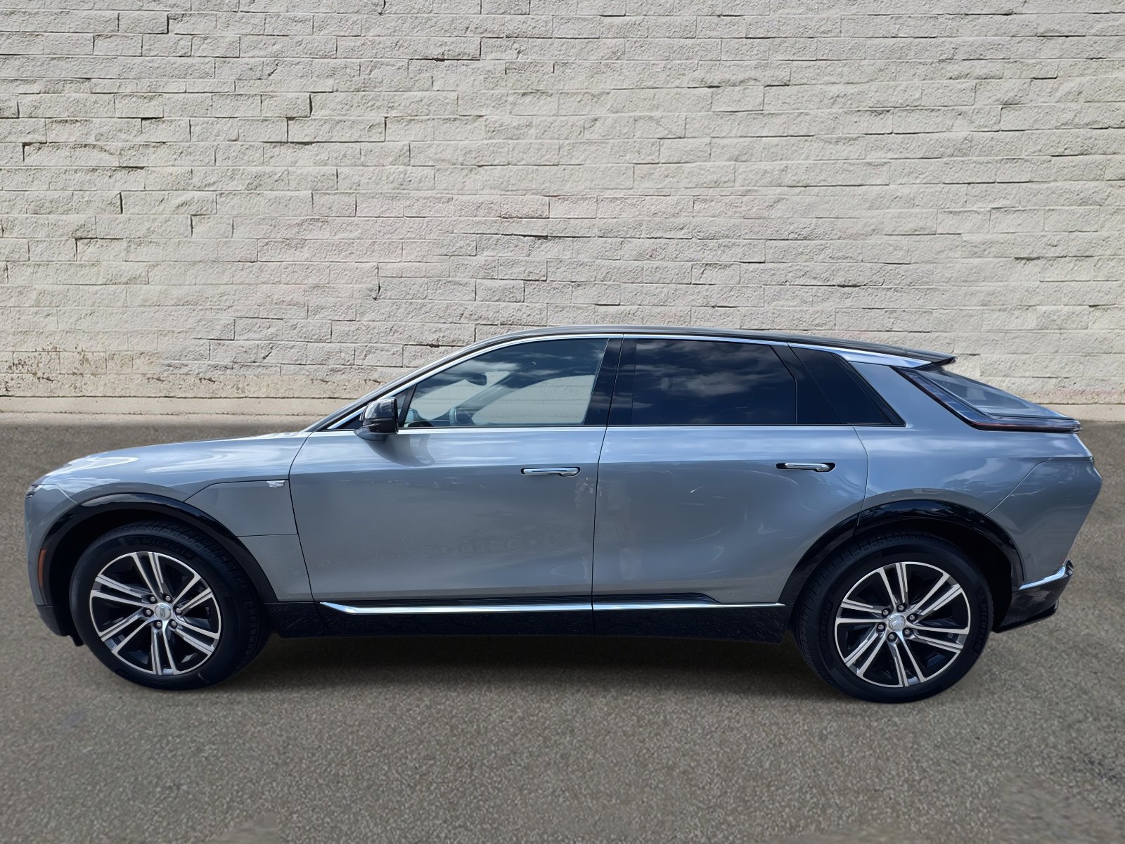 New 2026 Cadillac Lyriq Luxury image 11