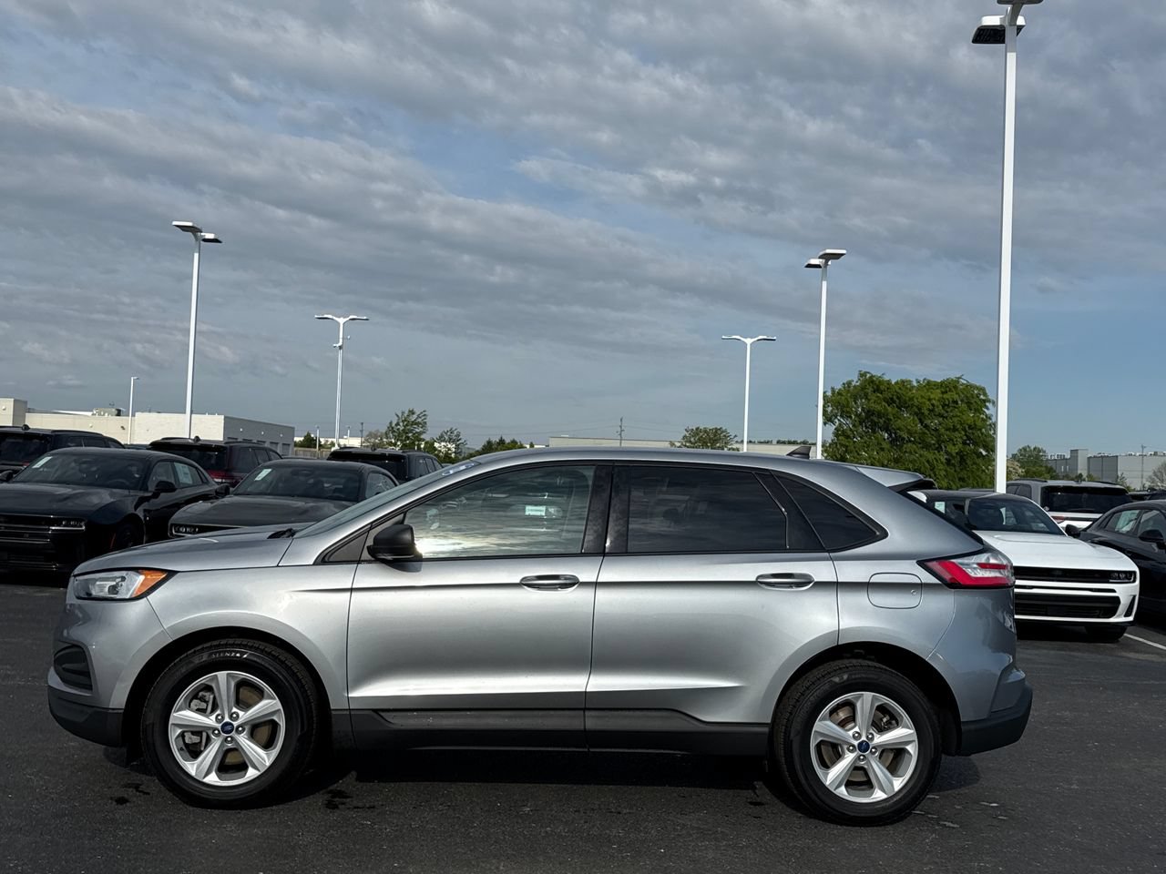 Used 2022 Ford Edge SE AWD/4WD image 6