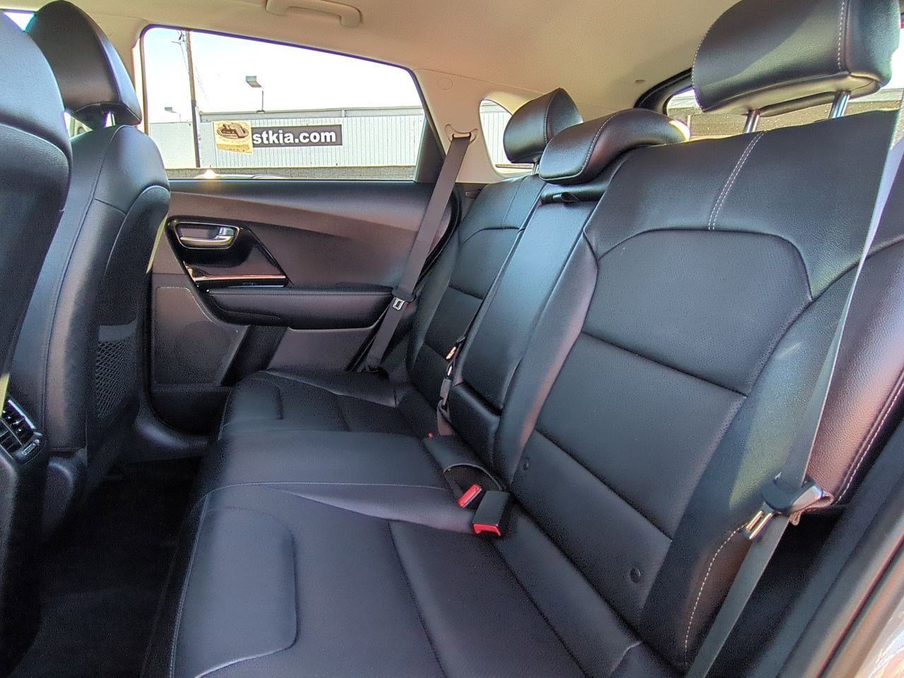 Certified 2022 Kia Niro EX Premium image 24