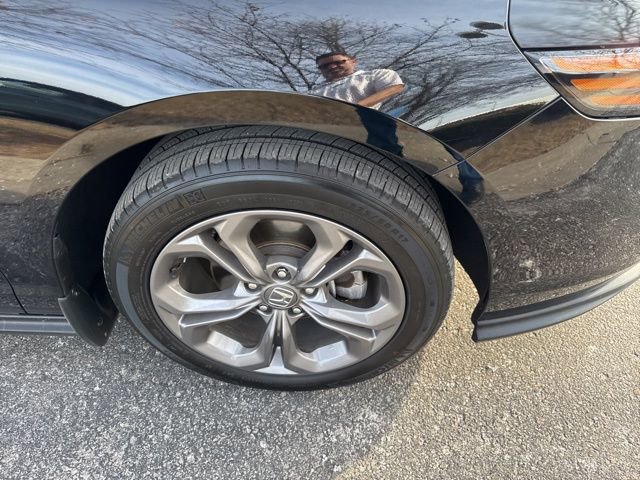 Certified 2024 Honda Accord EX image 5