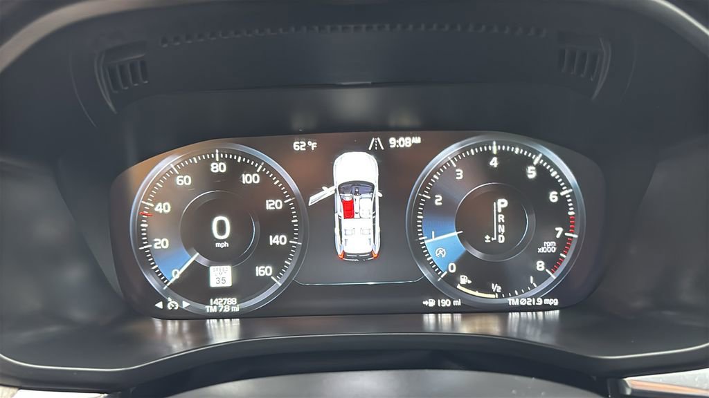 Used 2021 Volvo XC60 T5 Inscription w/ Climate Package image 16