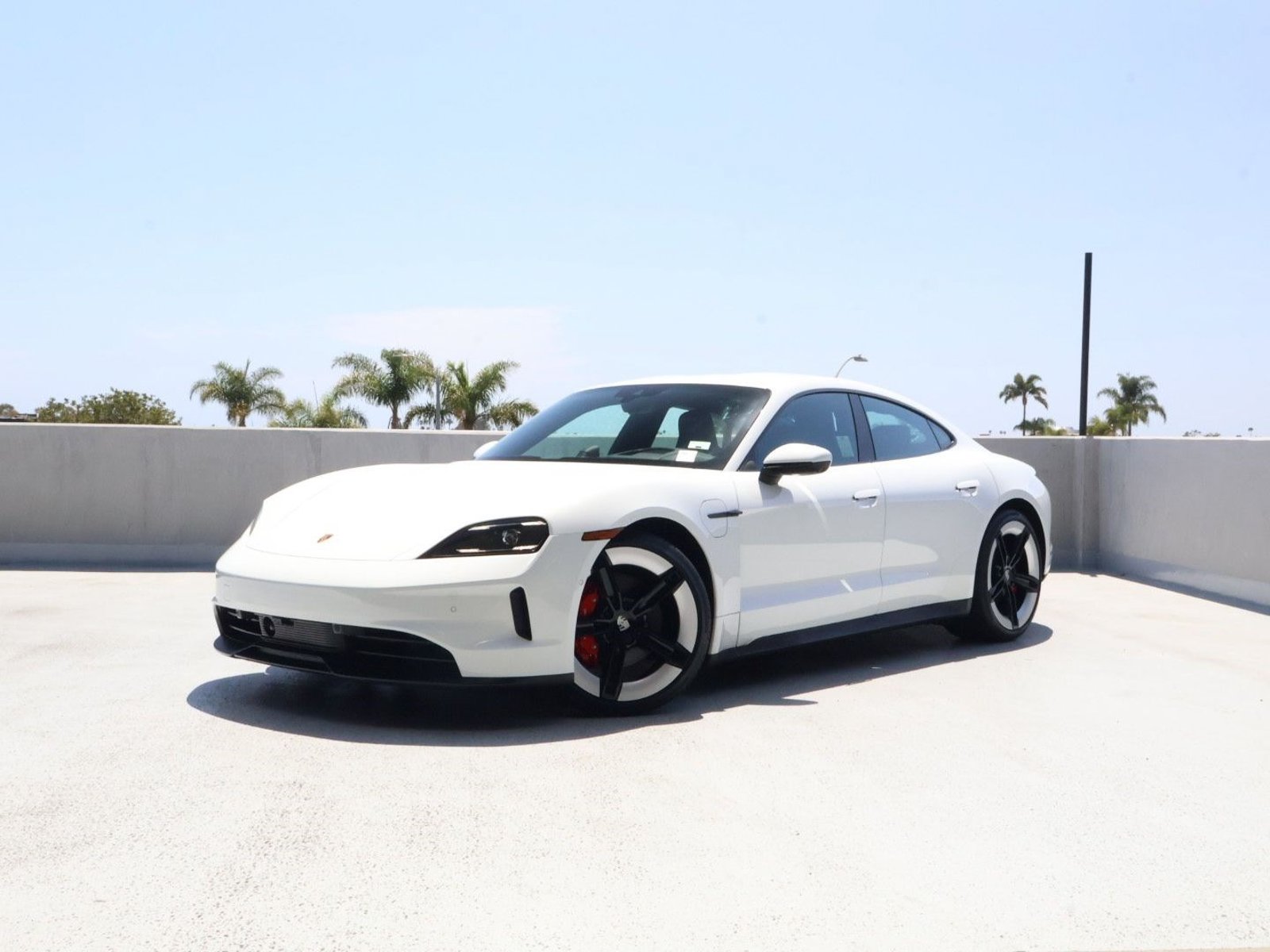 Certified 2025 Porsche Taycan 4S AWD/4WD image 1
