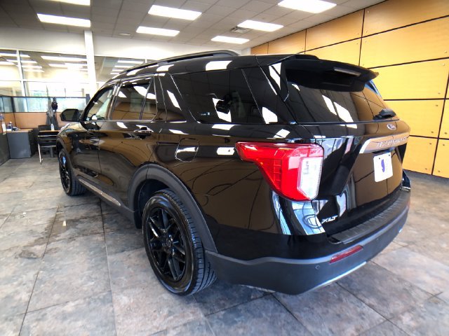 Certified 2020 Ford Explorer XLT w/ Equipment Group 202A AWD/4WD image 5