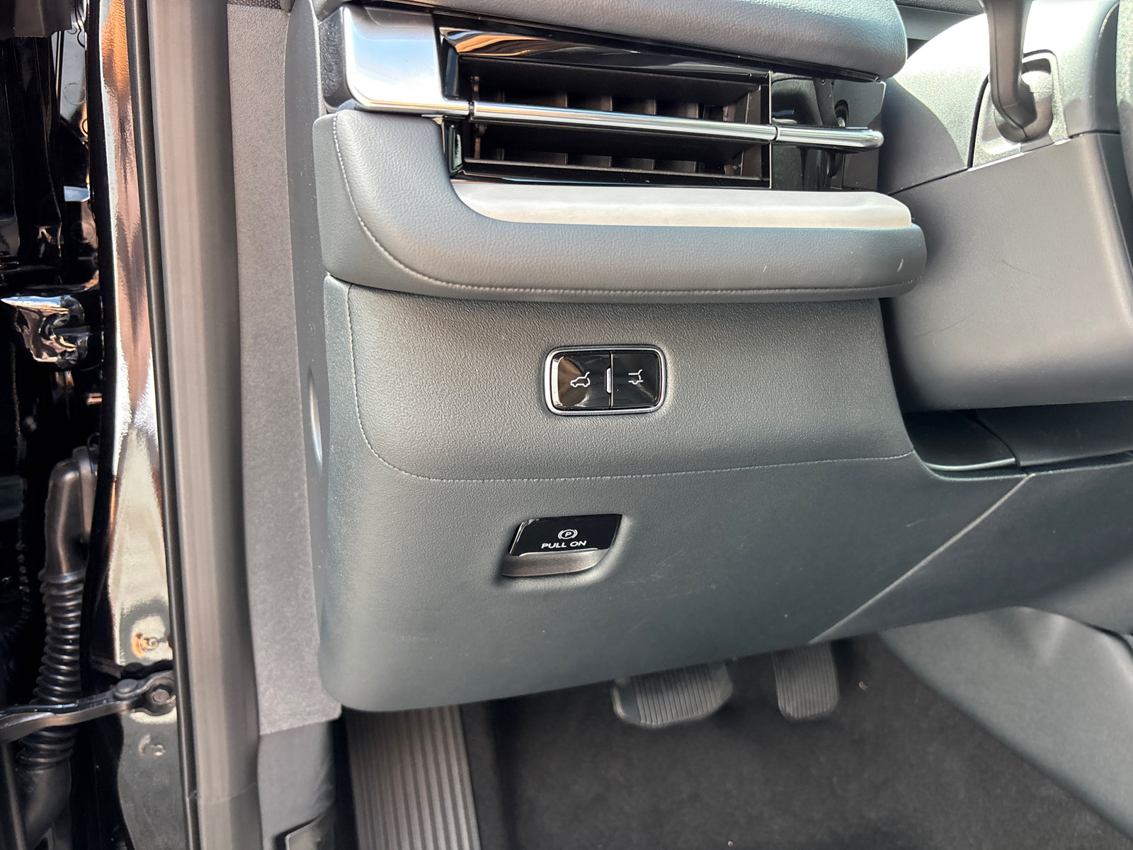 New 2027 Lincoln Navigator L Reserve w/ Jet Appearance Package AWD/4WD image 13