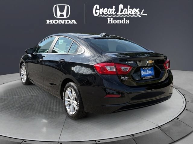 Used 2019 Chevrolet Cruze LT FWD image 4