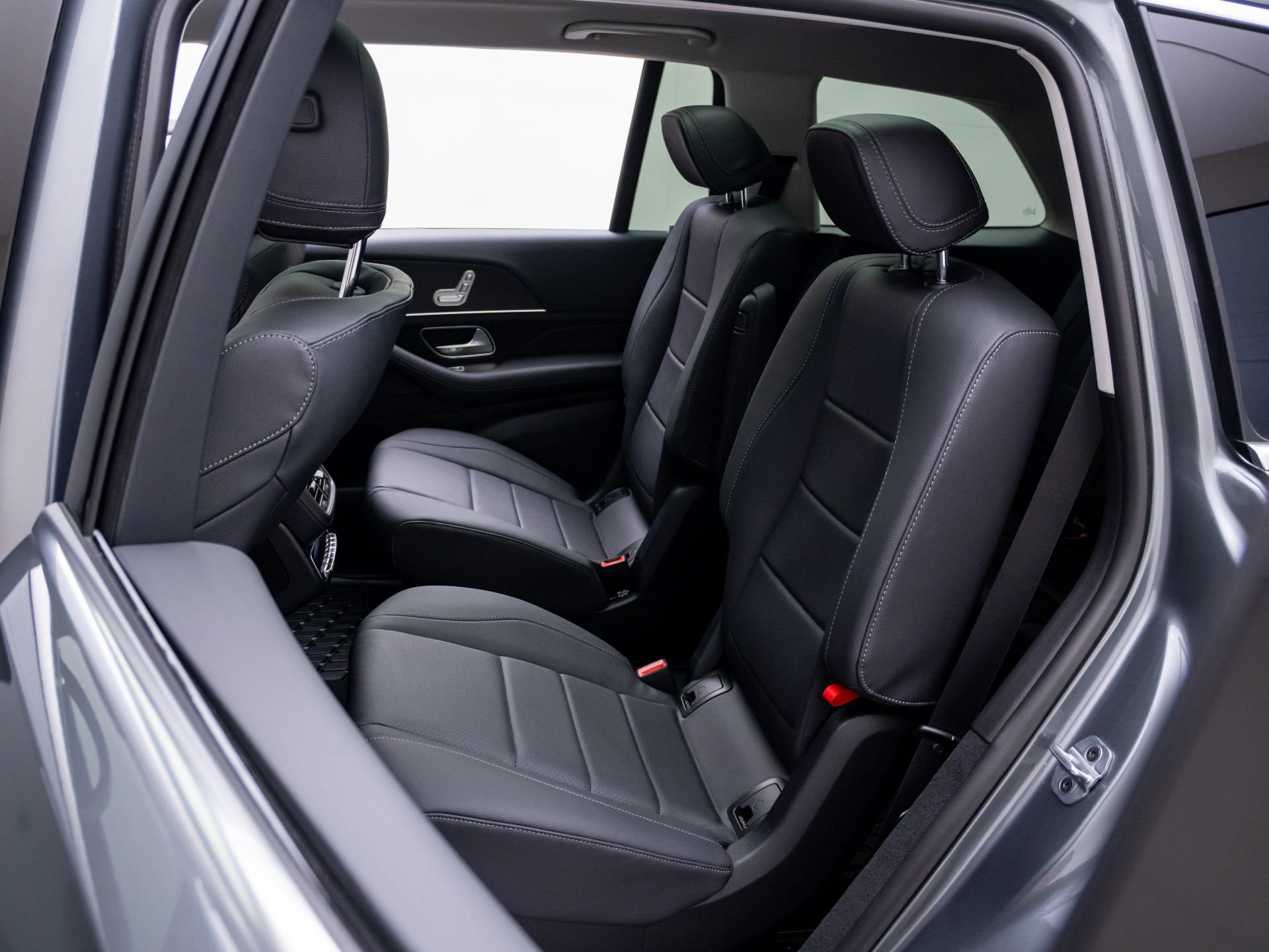 New 2026 Mercedes-Benz GLS 450 4MATIC image 18