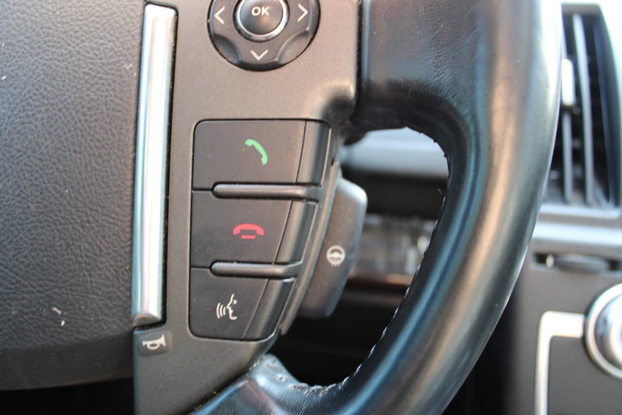 Used 2014 Land Rover LR2 HSE image 20