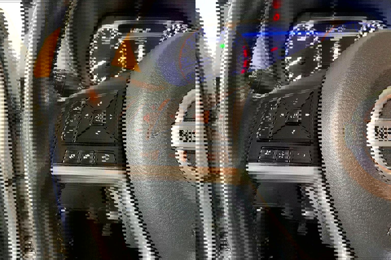 Used 2022 Nissan Sentra SV w/ SV Premium Package image 18