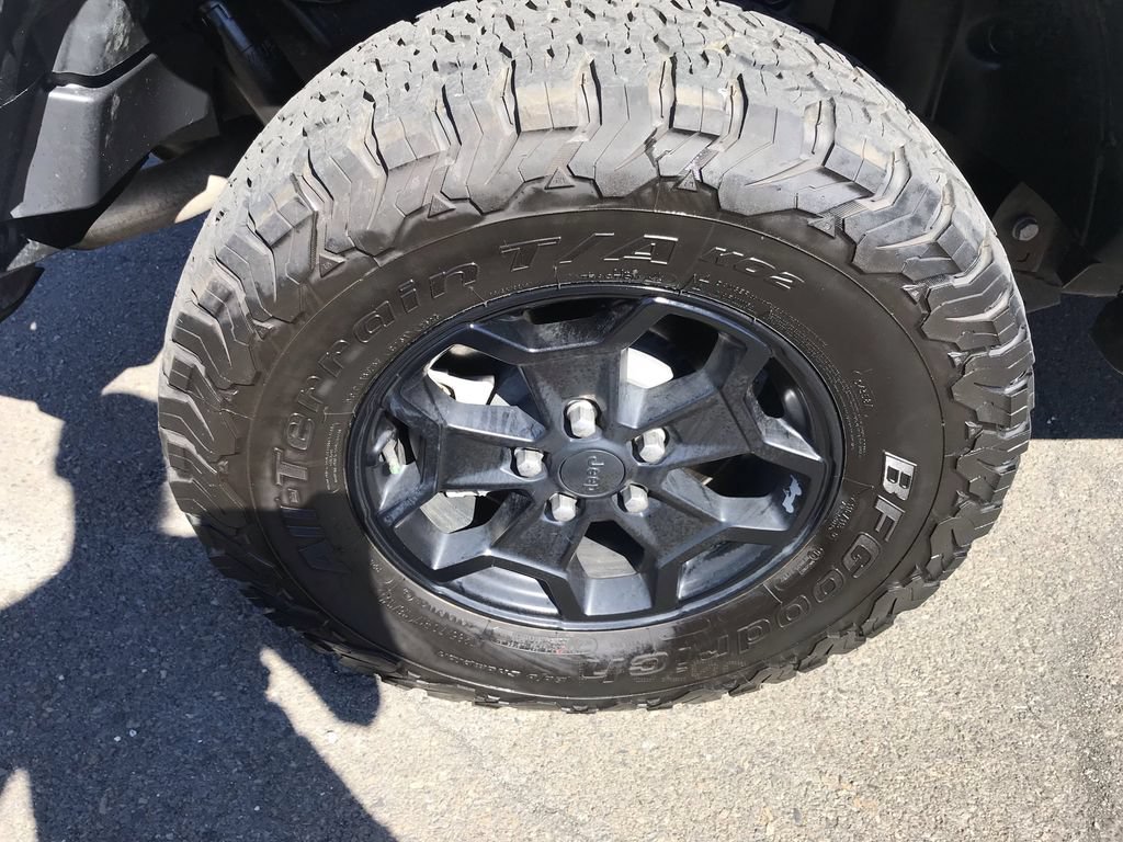 Used 2023 Jeep Wrangler Unlimited Rubicon 4xe AWD/4WD image 29