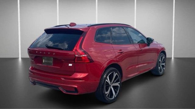 Used 2022 Volvo XC60 T8 R-Design w/ Advanced Package AWD/4WD image 8