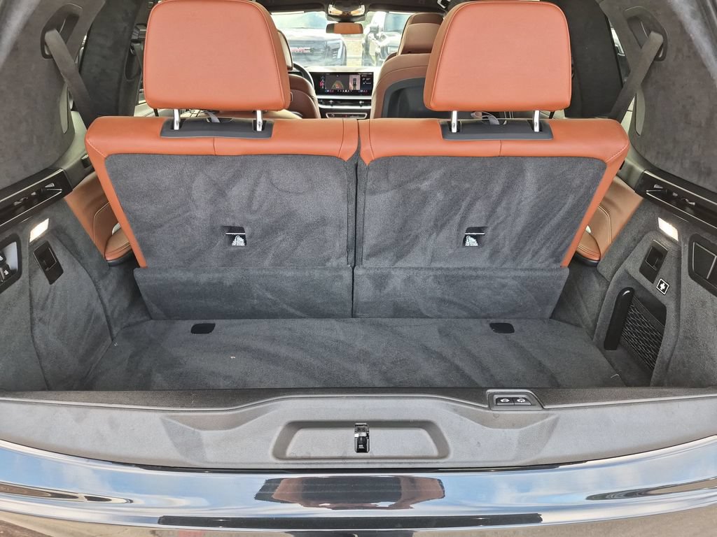 Used 2024 BMW X7 M60i w/ Climate Comfort Package AWD/4WD image 43