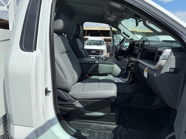 New 2026 Ford F250 XL w/ XL Chrome Package RWD image 23