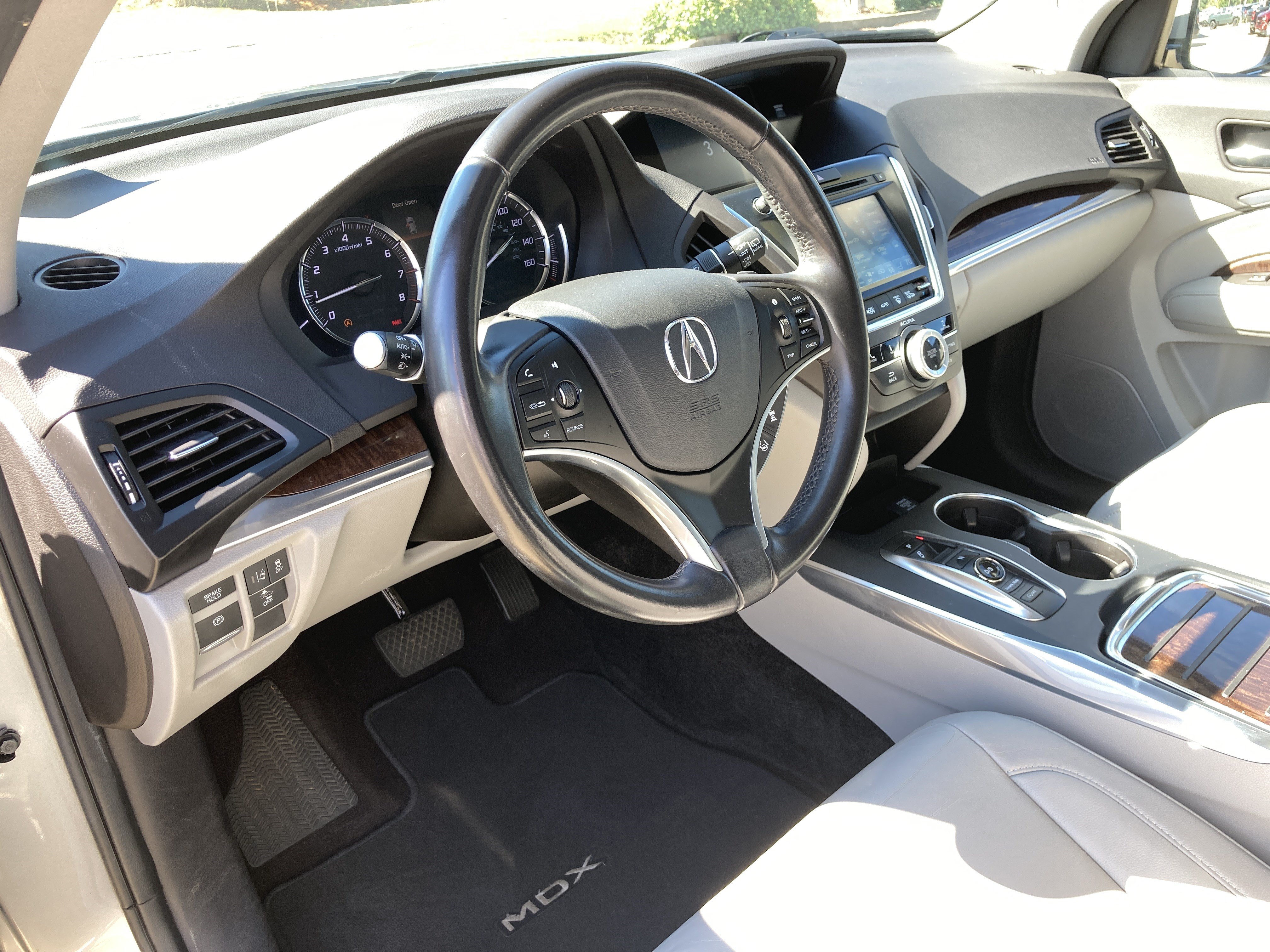 Used 2020 Acura MDX FWD image 10