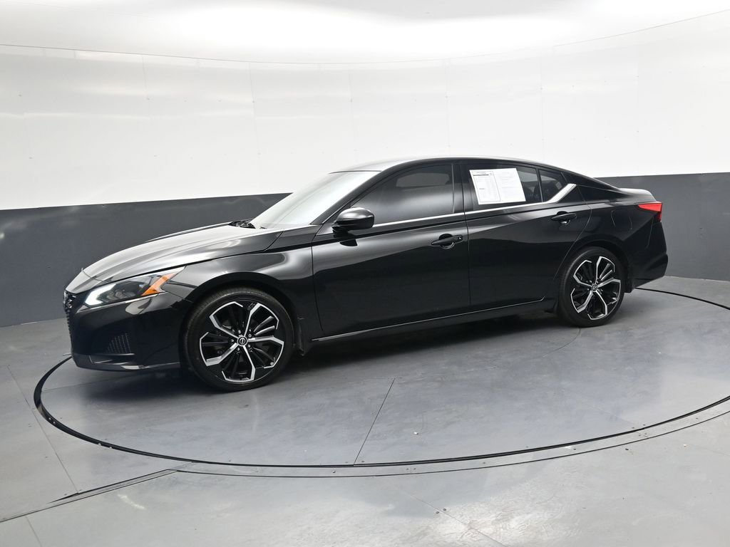 Used 2023 Nissan Altima 2.5 SR FWD image 8