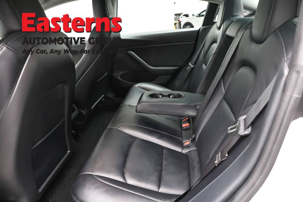 Used 2022 Tesla Model 3 Standard Range image 16