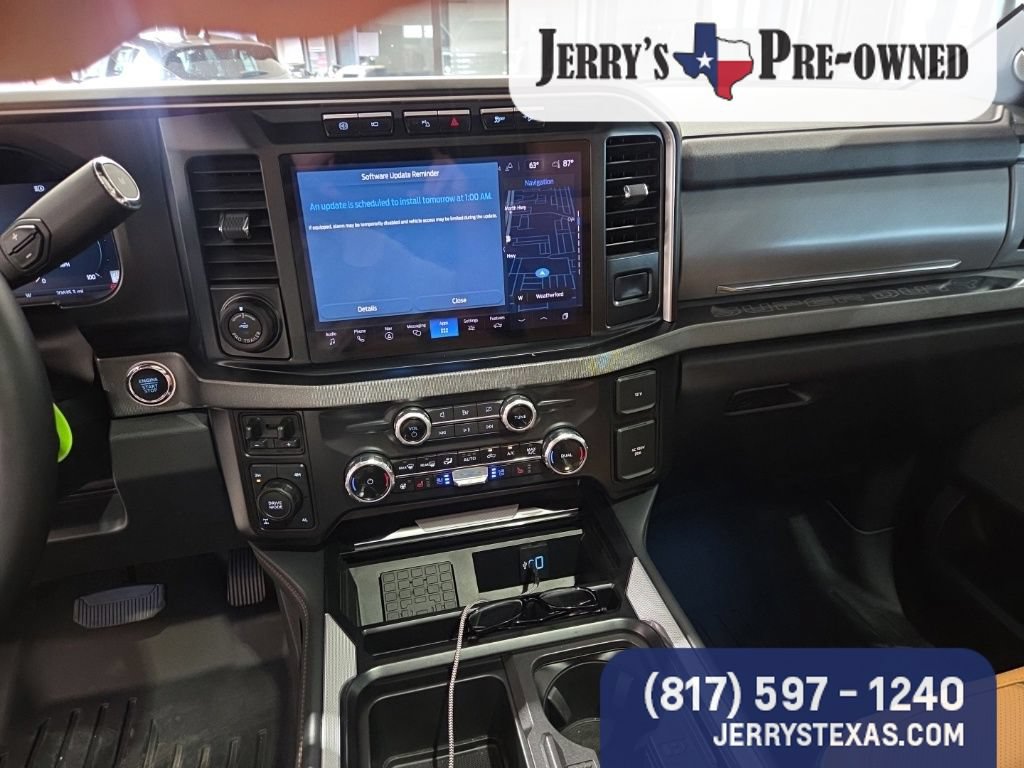 Used 2024 Ford F250 Platinum AWD/4WD image 11