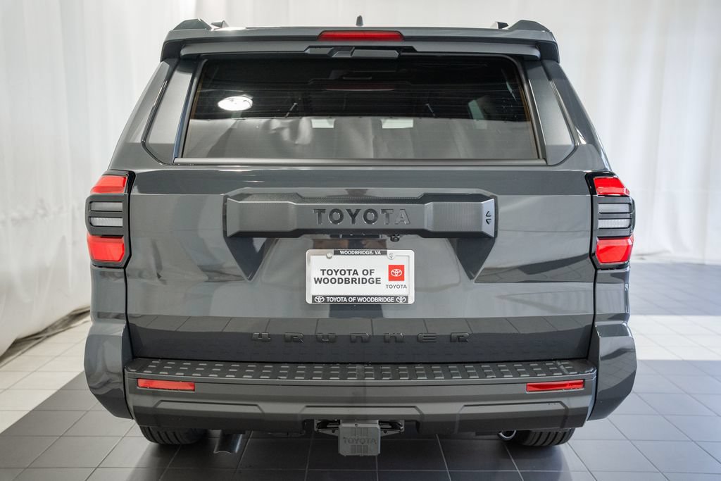 New 2026 Toyota 4Runner SR5 AWD/4WD image 5