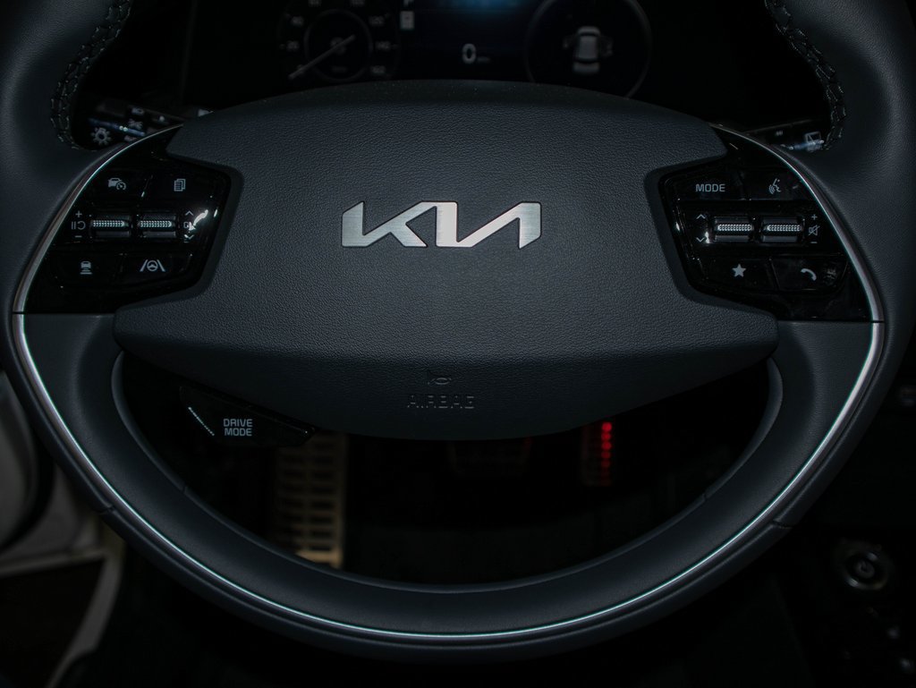 New 2023 Kia Niro Wave FWD image 12