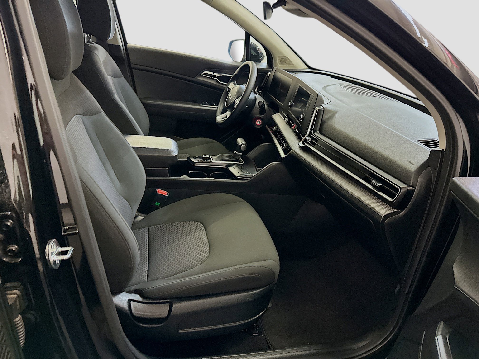 Used 2025 Kia Sportage LX image 31