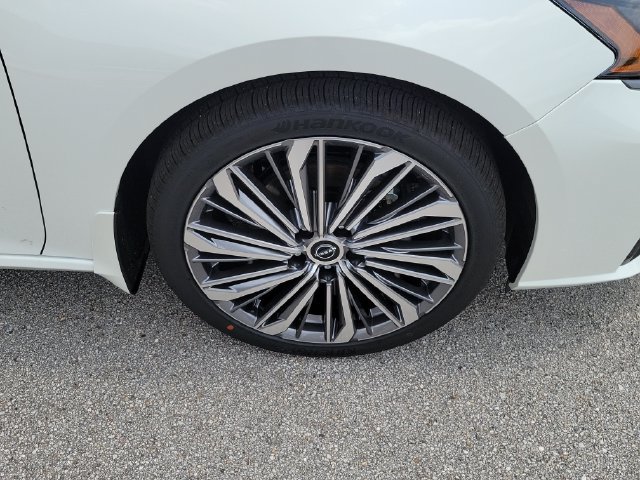 New 2026 Nissan Altima 2.5 SV w/ SV Premium Package FWD image 7