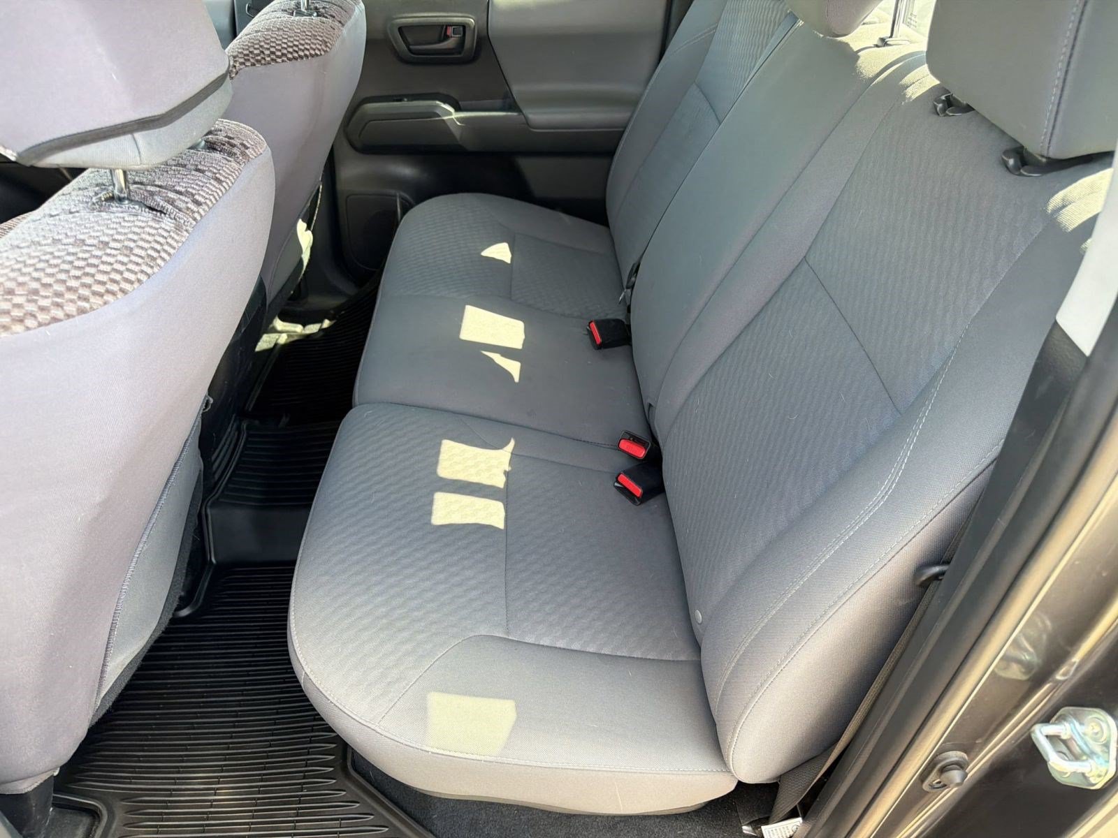Used 2020 Toyota Tacoma SR AWD/4WD image 21