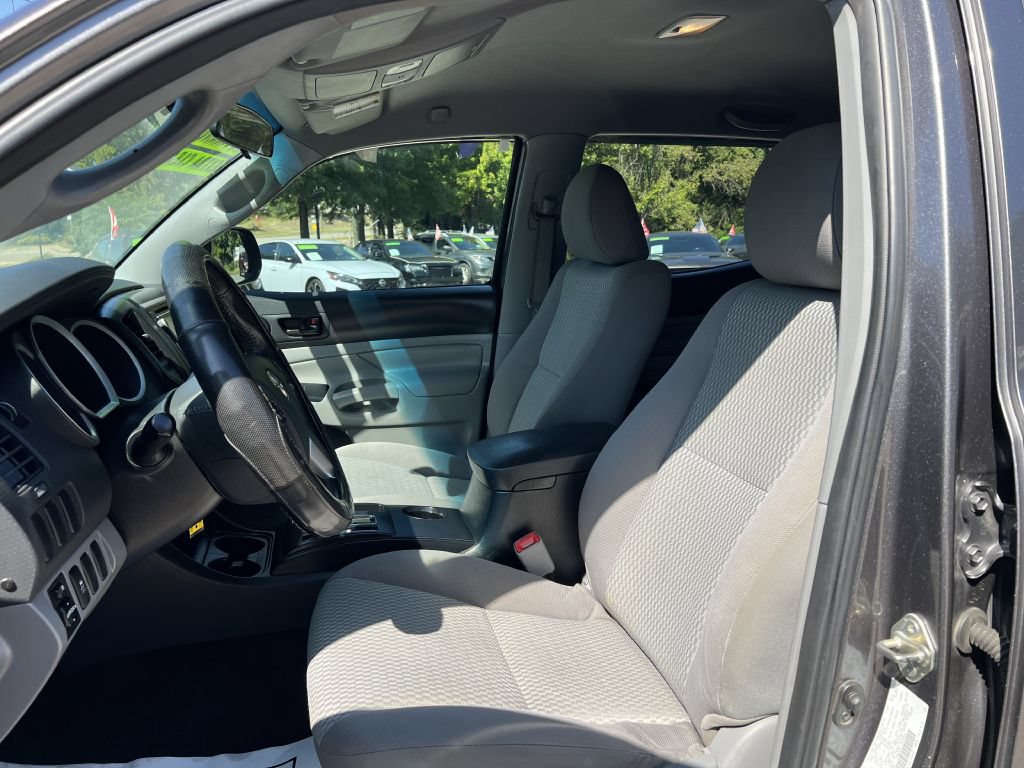 Used 2015 Toyota Tacoma PreRunner w/ Convenience Package RWD image 9