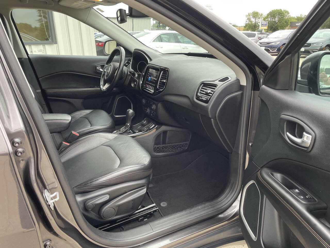 Used 2020 Jeep Compass Limited image 11