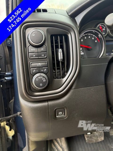 Used 2021 Chevrolet Silverado 1500 Custom Trail Boss w/ Safety Confidence Package AWD/4WD image 13