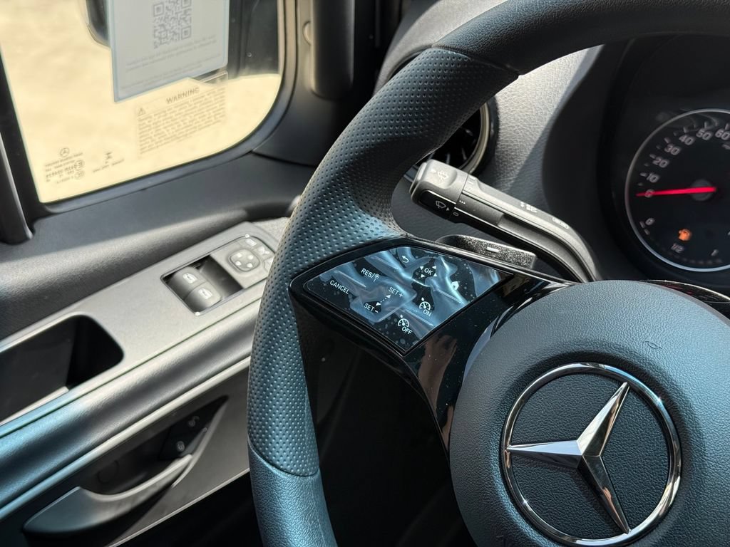 Used 2025 Mercedes-Benz Sprinter 2500 image 19