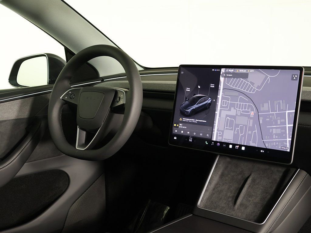 Used 2026 Tesla Model Y Long Range image 30