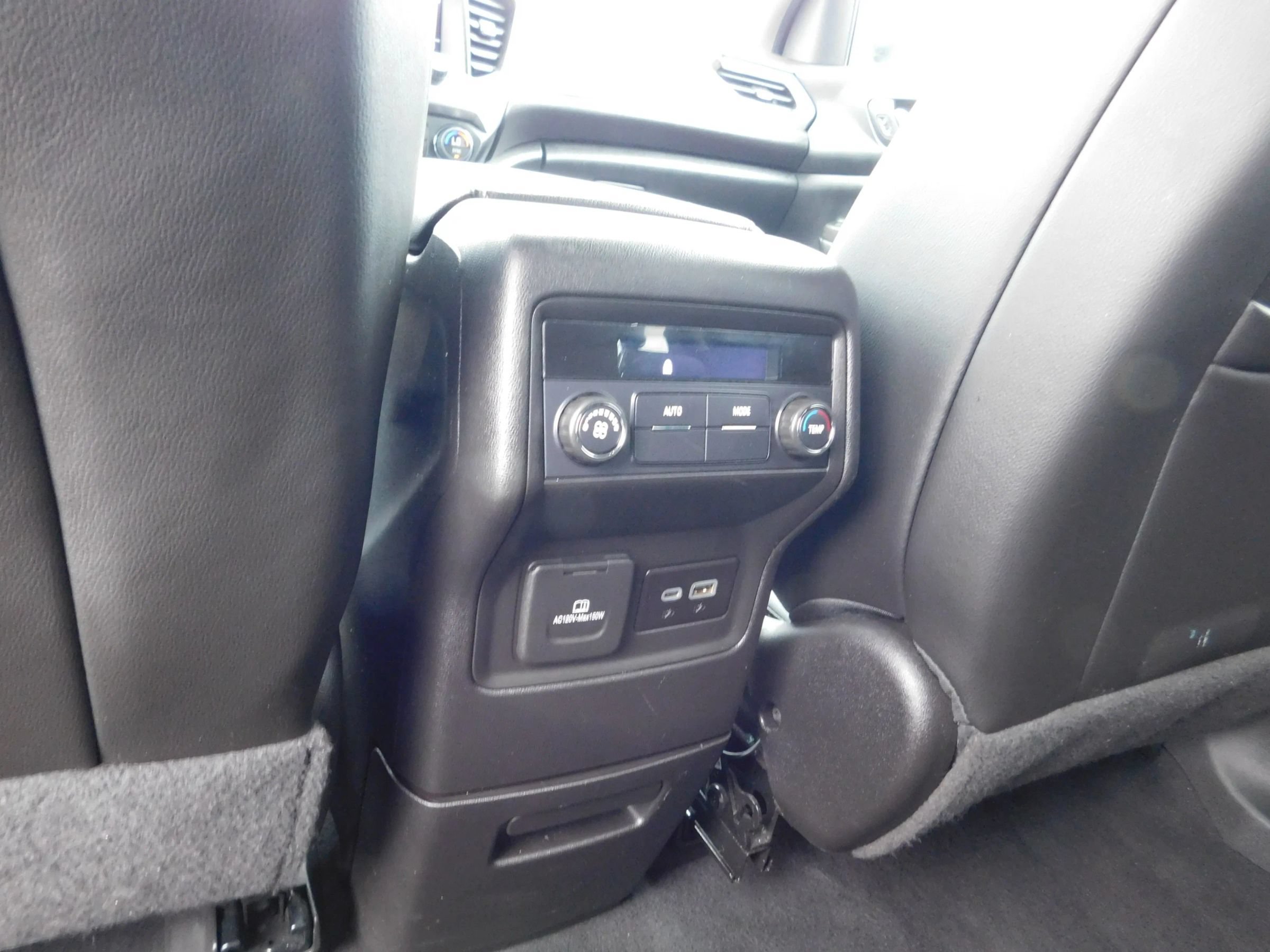 Used 2023 GMC Acadia SLT FWD image 13