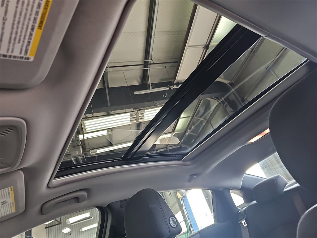 Used 2024 Chevrolet Malibu LT image 28