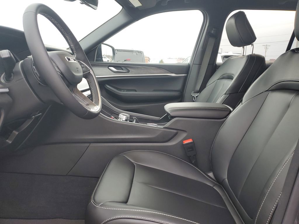 New 2026 Jeep Grand Cherokee Limited image 18