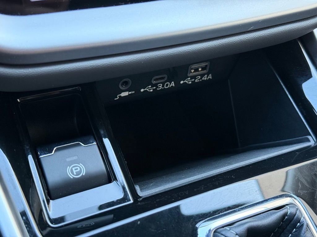 Certified 2025 Subaru Outback Onyx Edition AWD/4WD image 17