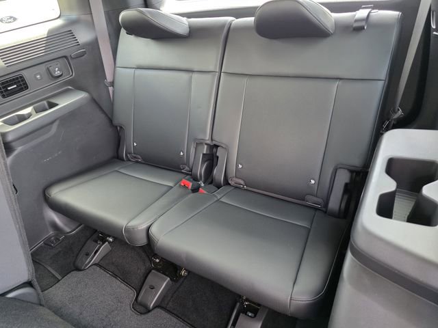 Used 2024 Hyundai Santa Fe Limited FWD image 15