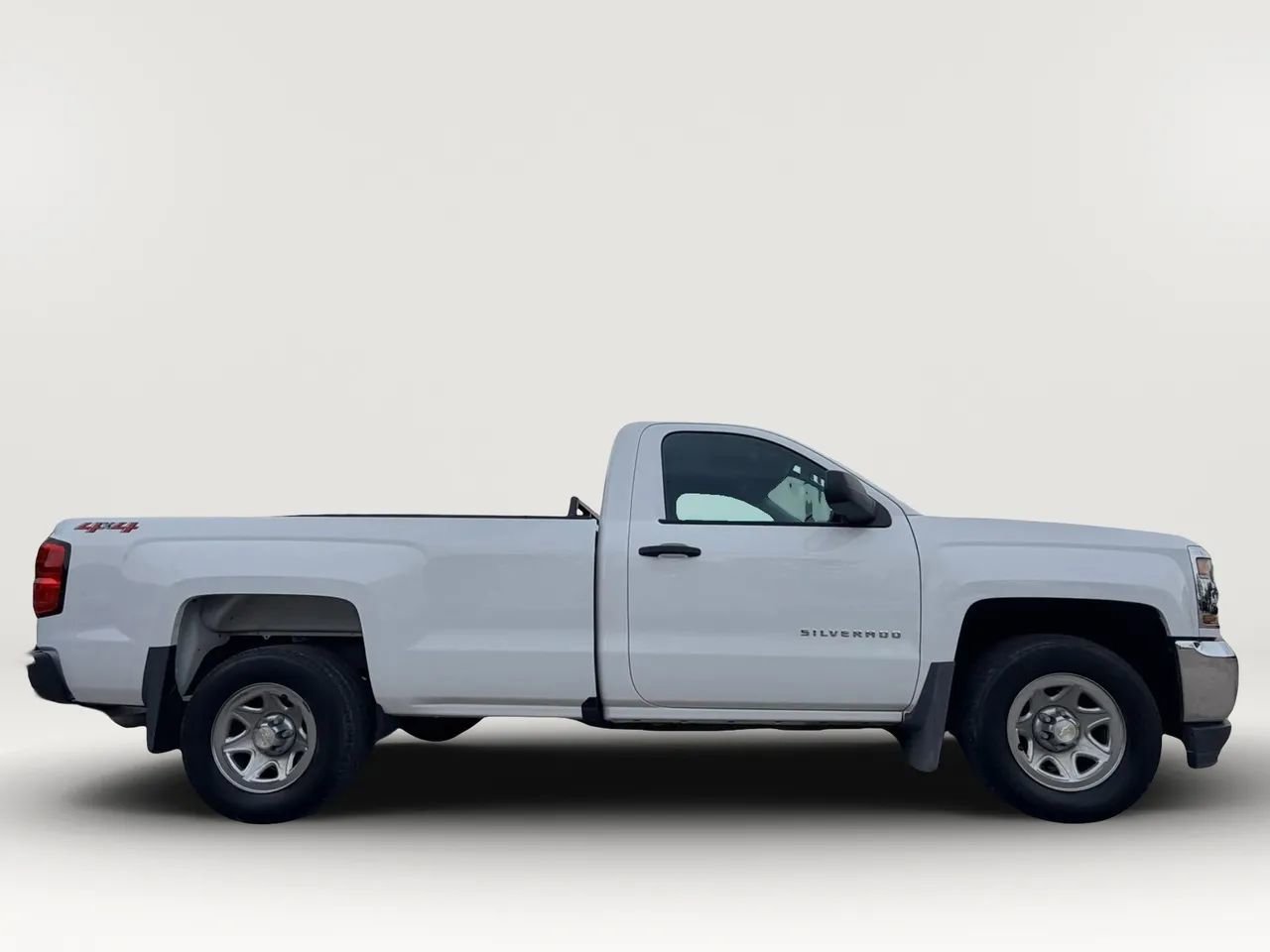 Used 2018 Chevrolet Silverado 1500 LS w/ Trailering Package AWD/4WD image 2