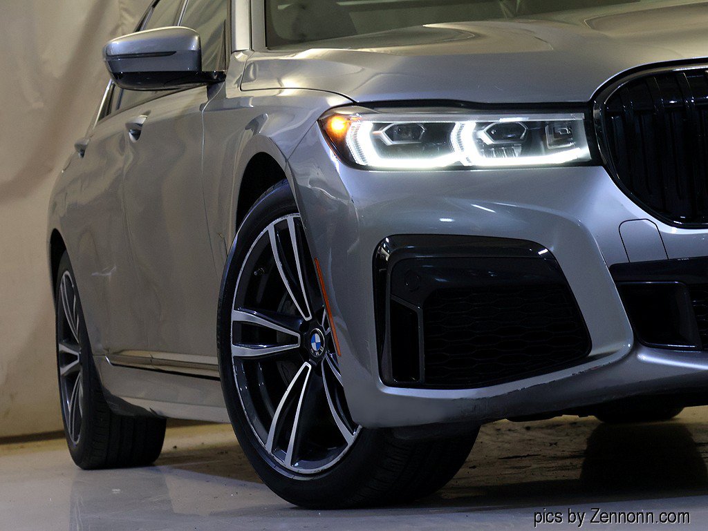 Certified 2022 BMW 750i xDrive w/ Executive Package AWD/4WD image 4