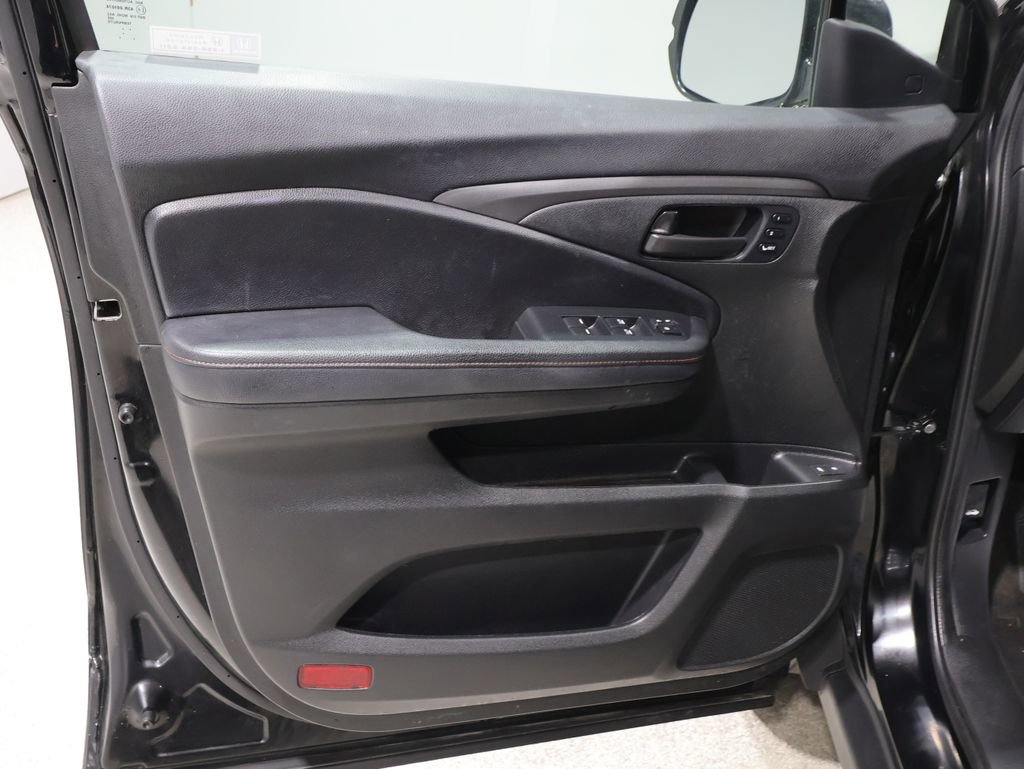 Used 2023 Honda Passport TrailSport image 13