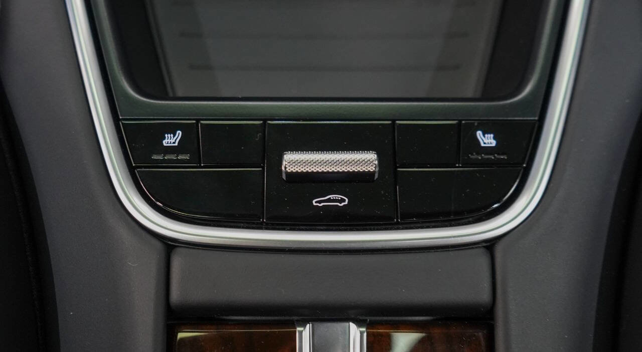 Used 2023 Porsche Panamera Turbo S image 74