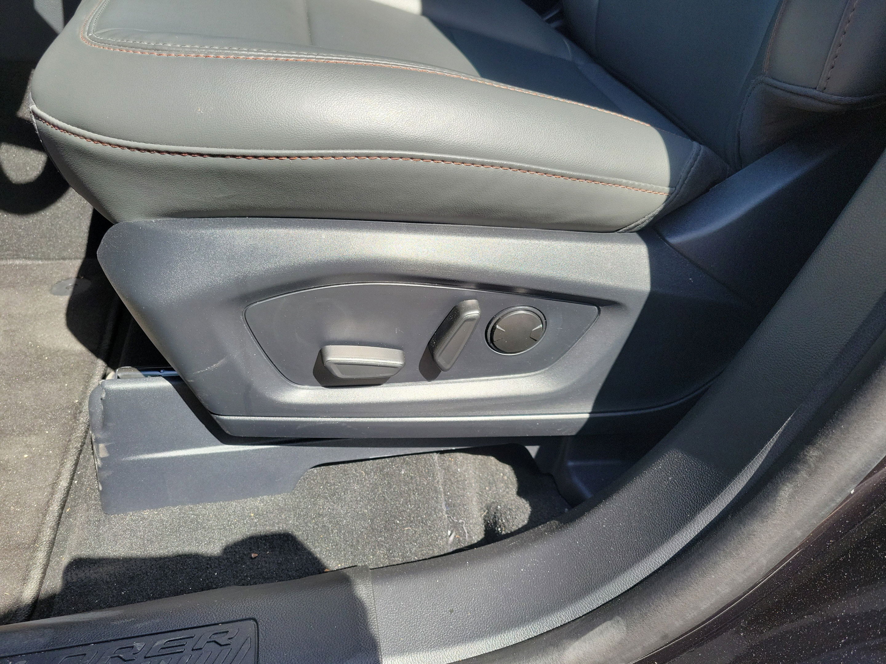 New 2026 Ford Explorer Active w/ Active Comfort Package RWD image 10