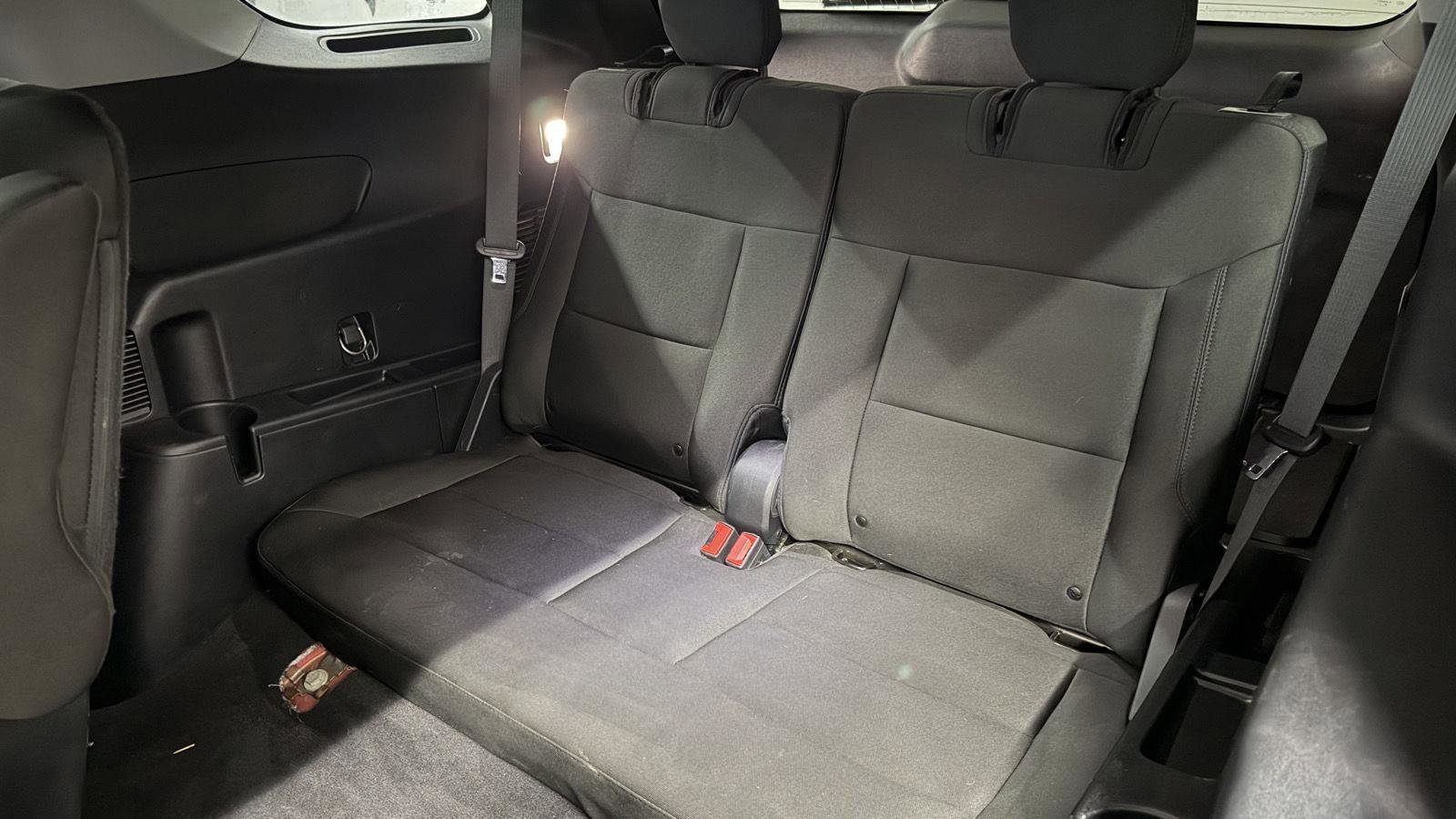 Used 2022 Ford Explorer XLT image 25