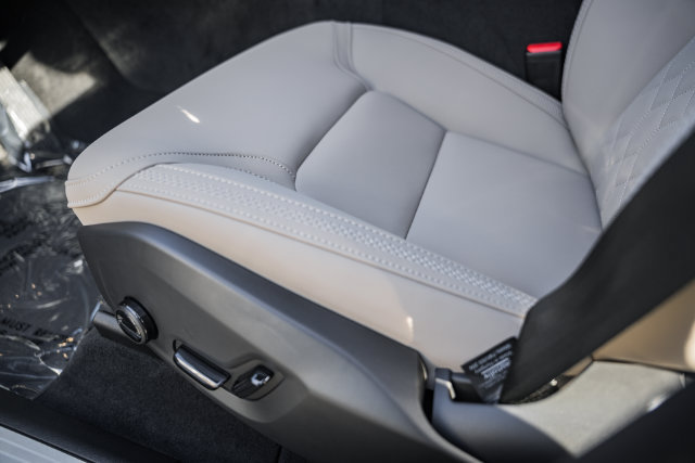 New 2027 Volvo XC60 B5 Plus AWD/4WD image 36