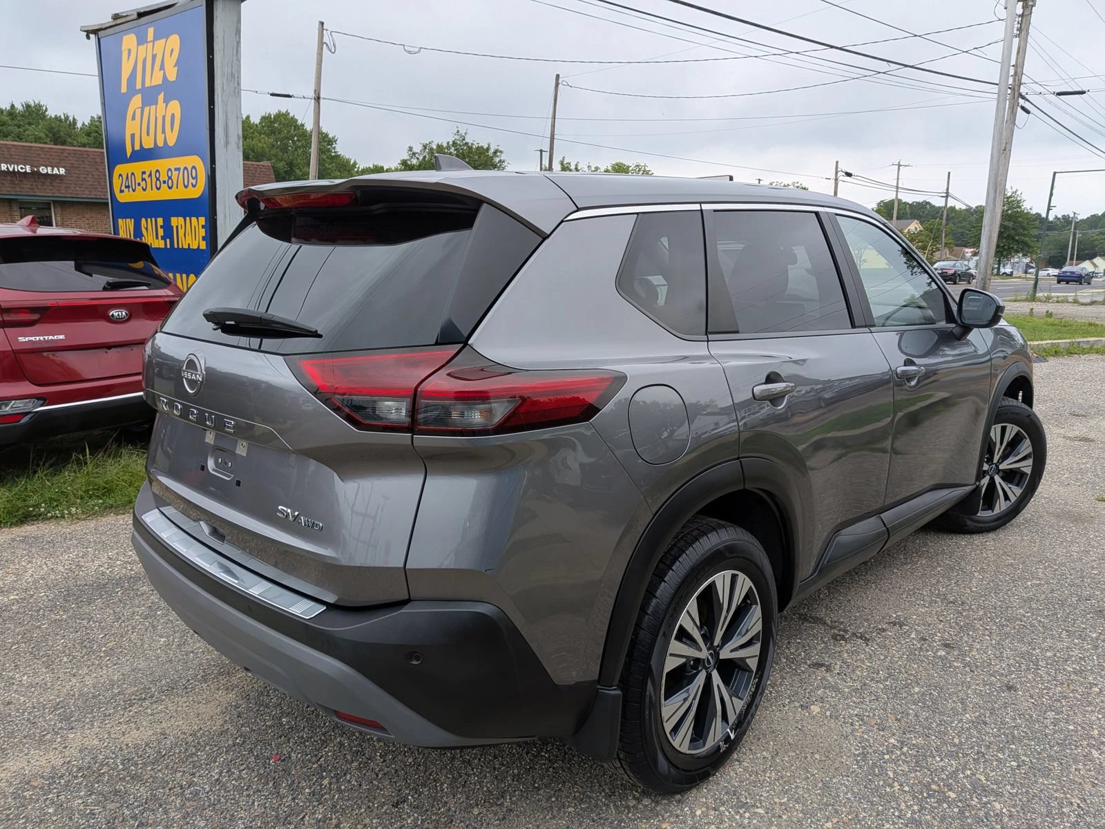 Used 2023 Nissan Rogue SV AWD/4WD image 6